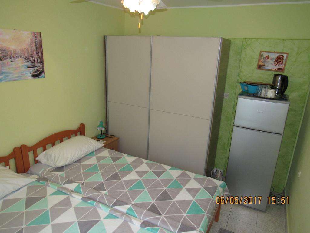 Guest House Vanessa Супетар Екстериор снимка