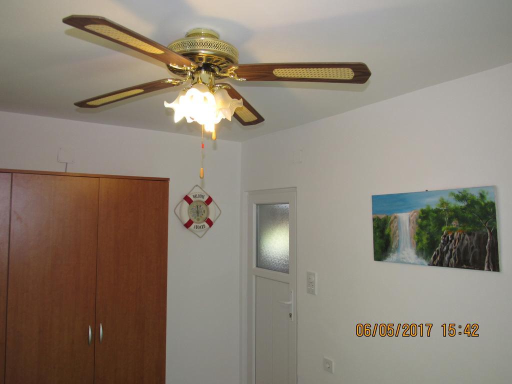 Guest House Vanessa Супетар Екстериор снимка