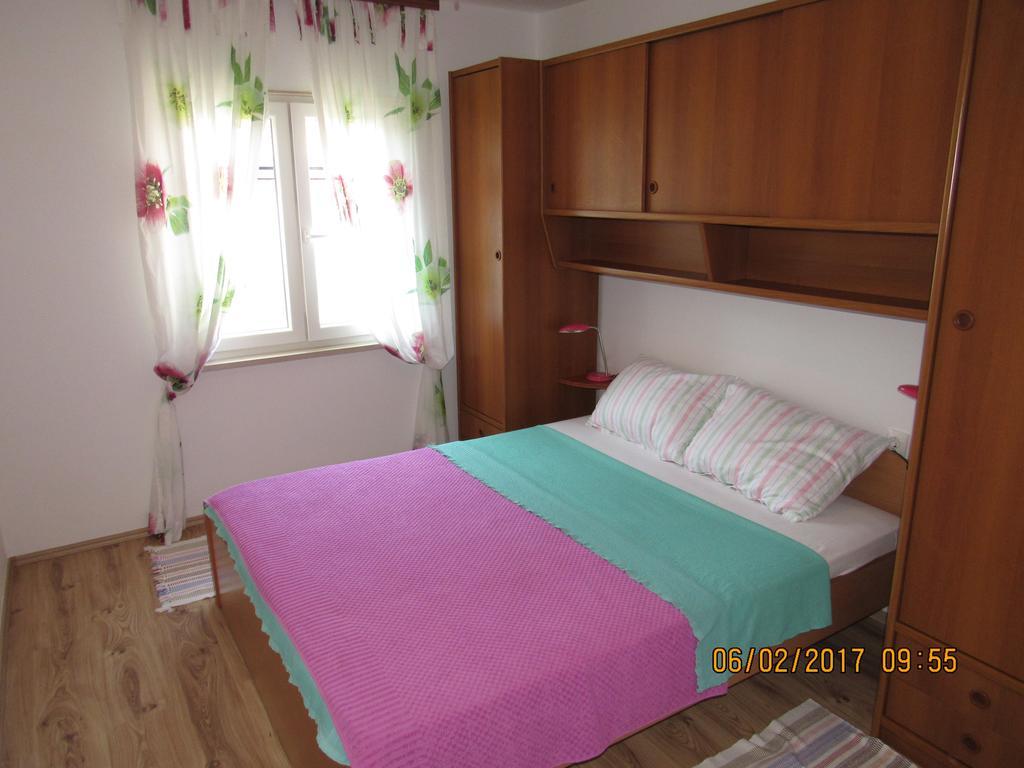 Guest House Vanessa Супетар Екстериор снимка