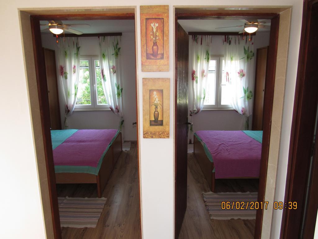 Guest House Vanessa Супетар Екстериор снимка